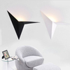 Créatif en fer forgé forme spéciale Triangle applique murale nordique minimaliste chambre chevet étude chambre d'hôtel miroir phare