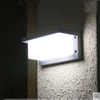 30W Super Bright Solar Lights 122led IP65 Étanche Lampe Solaire Intérieure Extérieure Avec Tête Réglable Large Angle D'éclairage