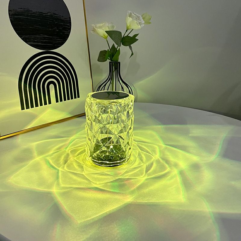 Amazon Hot-vente Acrylique Lampe De Table Cadeau De Vacances USB Lampe De Table Rechargeable 16 Changement De Couleur Télécommande Lampe De Table