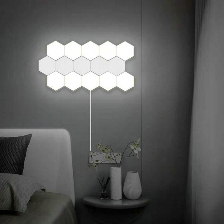 Applique murale hexagonale quantique en nid d'abeille à LED colorée avec sensibilité tactile pour loft d'escalier de salon de chambre à coucher