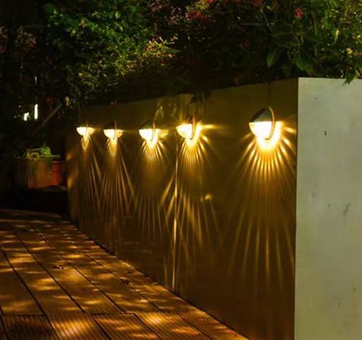 Lumières LED capteur de contrôle de la lumière extérieure décoration de jardin clôture solaire applique demi-cercle énergie étanche lampadaires