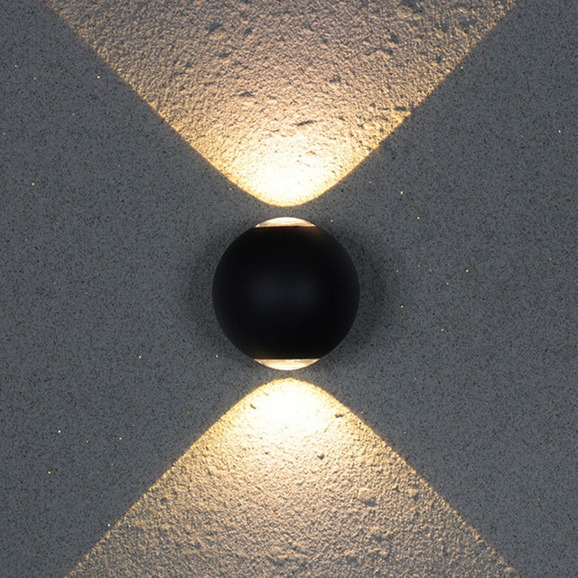 Les ventes chaudes d'usine ont mené le noir extérieur de lumière de mur pour l'extérieur 6W vers le haut et vers le bas