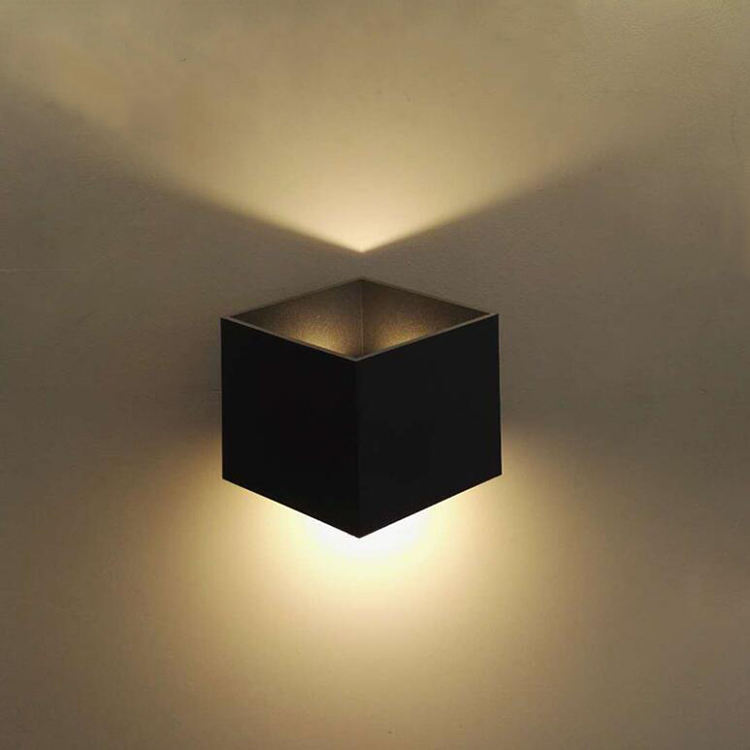 2023 nouveau COB Led Wandlamp 6W 12W étanche extérieur éclairage de jardin haut et bas avec prix d'usine
