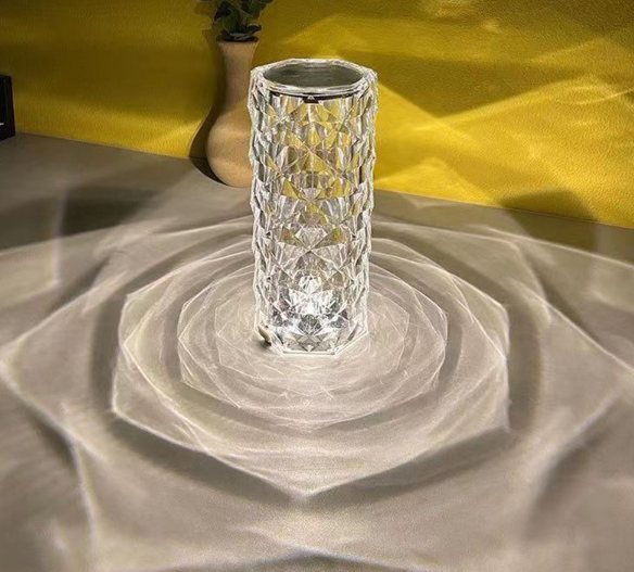 Lampe de bureau à commande tactile lampes de table en acrylique et or pour table de chevet télécommande RVB lampe de table charge en cristal bande LED lampe rose lampe de nuit romantique 16 couleurs