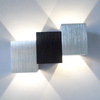 Applique murale étagée à LED moderne et lumière décorative d'intérieur