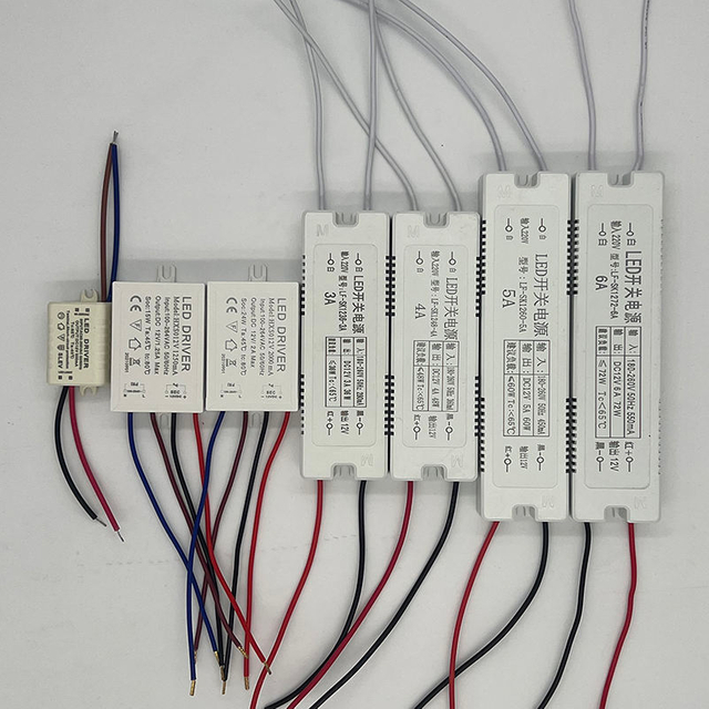 7-72W LED transformateurs d'éclairage DC12V pilote led adaptateur alimentation pilote sûr de haute qualité pour lampe/bande LED