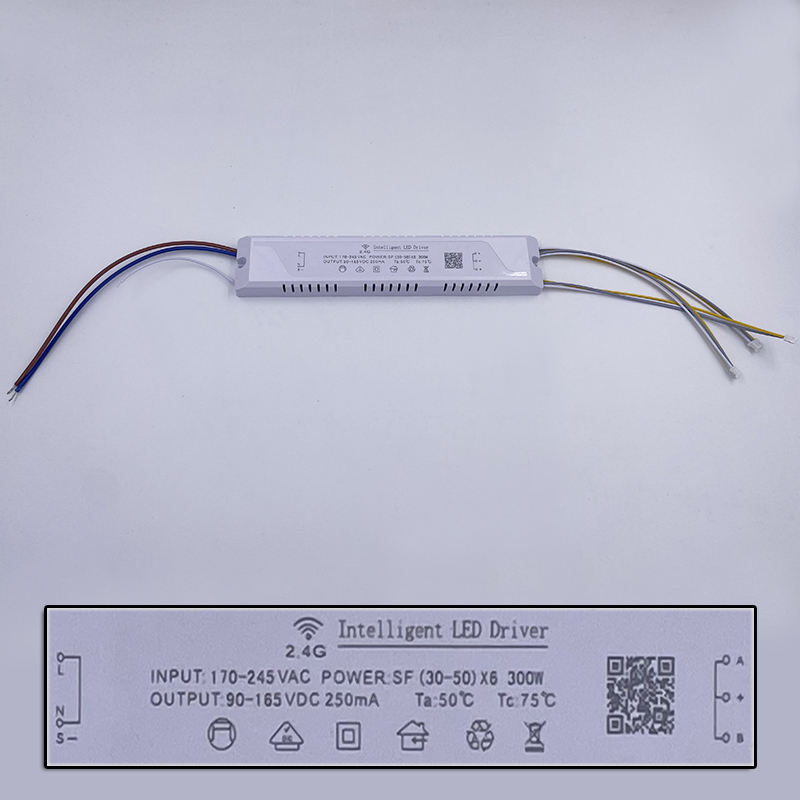 Transformateurs d'éclairage LED 6 voies 300-432W Pilote 2.4G Pilote à trois températures de couleur Alimentation sûre de haute qualité Pilote d'adaptateur Led