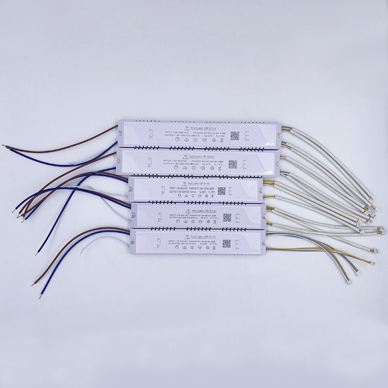Transformateurs d'éclairage LED 2.4G Driver Alimentation pilote adaptateur led 4 voies 160-288W Coffre-fort de haute qualité 
