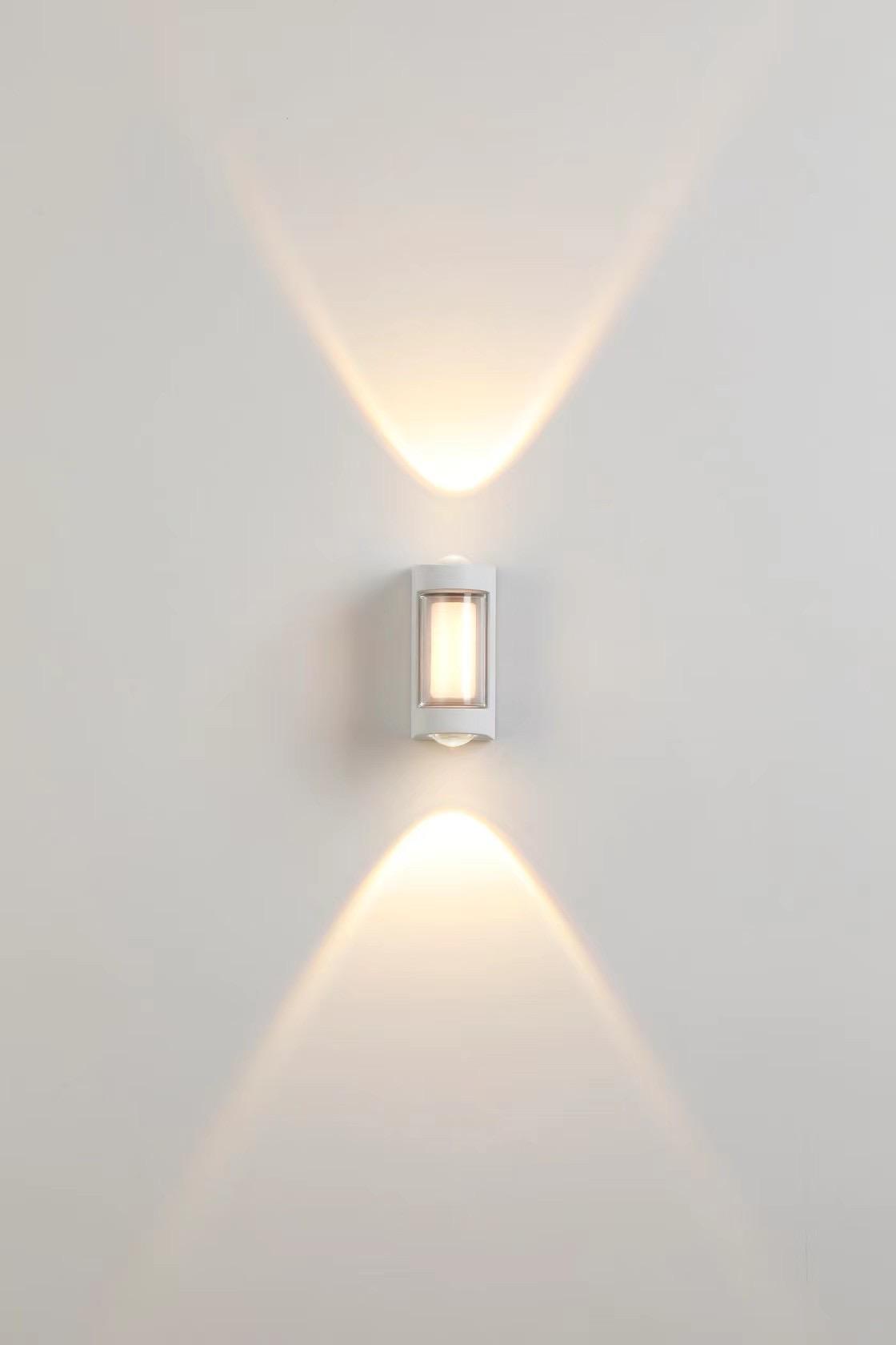 Applique murale LED étanche lumières de jardin décoratives en aluminium haut et bas applique murale extérieure LED applique murale montée