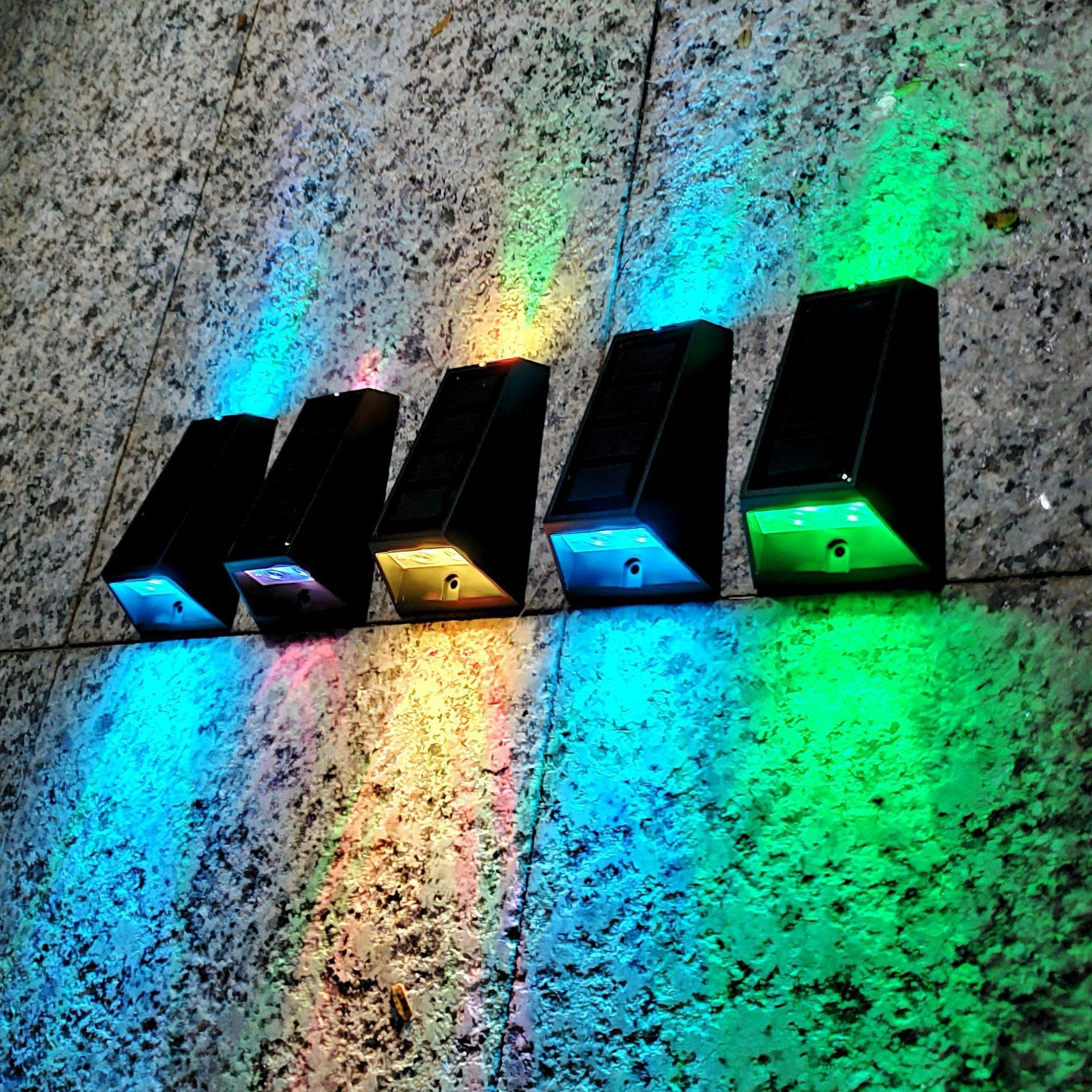 LED Solaire Alimenté Charge Lumière Extérieure Up Down Étanche Éclairage Mur Lampes Jardin Décoration Pont Clôture Paysage IP65 ABS