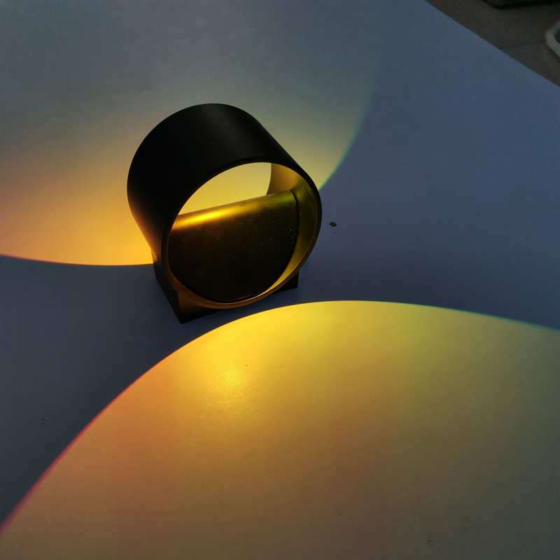 Applique murale 5W RGB Circle Ring pour la décoration intérieure éclaire les lumières Applique murale à LED noire / blanche vers le haut et vers le bas
