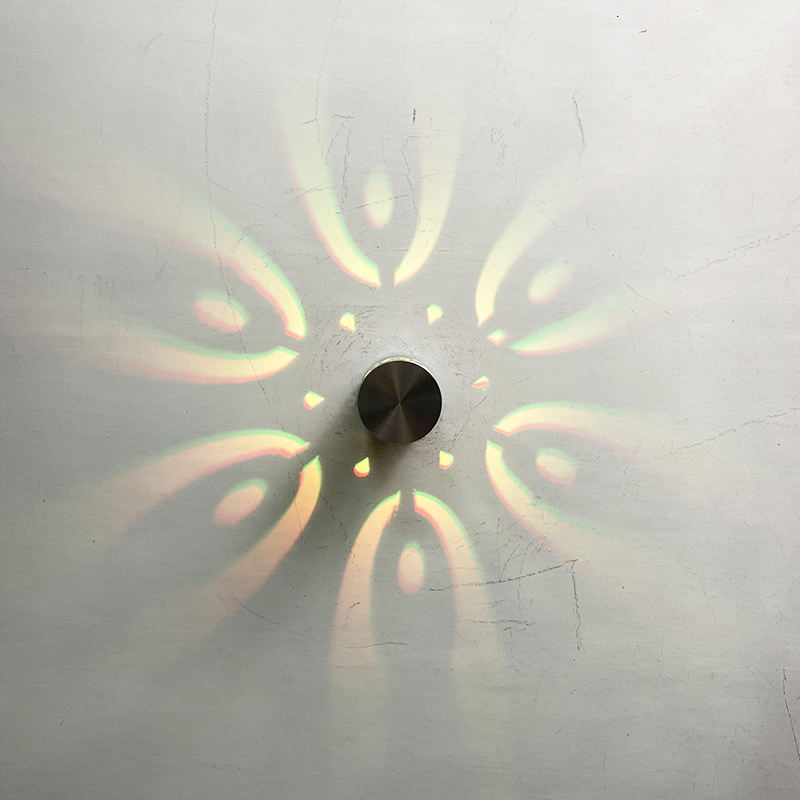 Nouvelle lampe à led RGB avec contrôleur belle haute qualité pas cher prix veilleuse trou en spirale RGB LED applique murale lumière