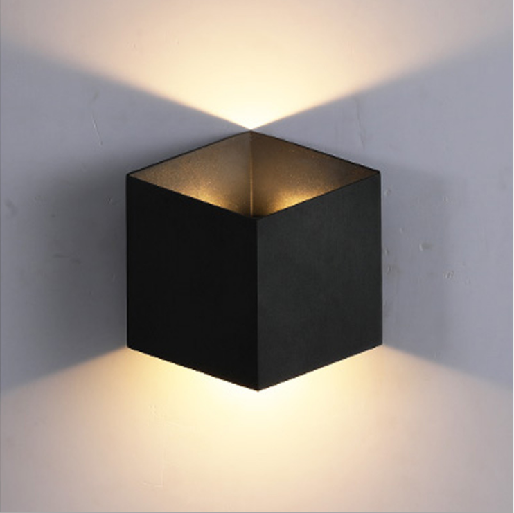 2023 Nouveau COB Led Wandlamp 12W Étanche Extérieur Éclairage De Jardin Haut Et Bas Avec Prix Usine