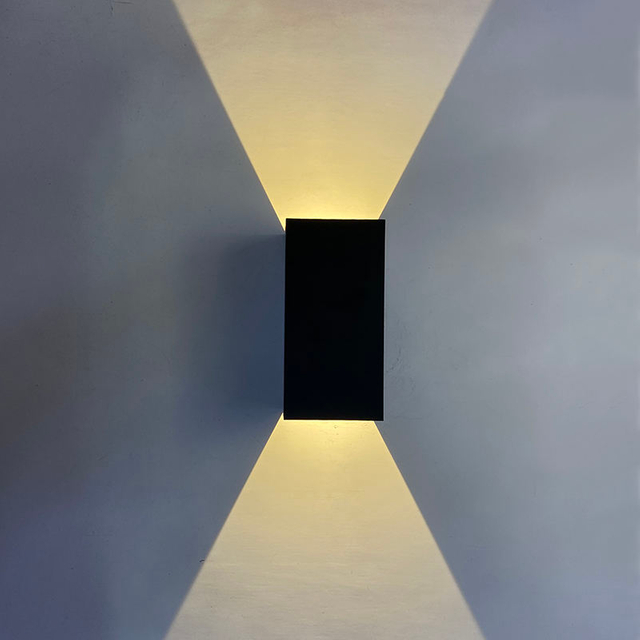 Haut et bas lampe Led moderne carré Ip65 étanche extérieur maison applique murale haute qualité pas cher prix