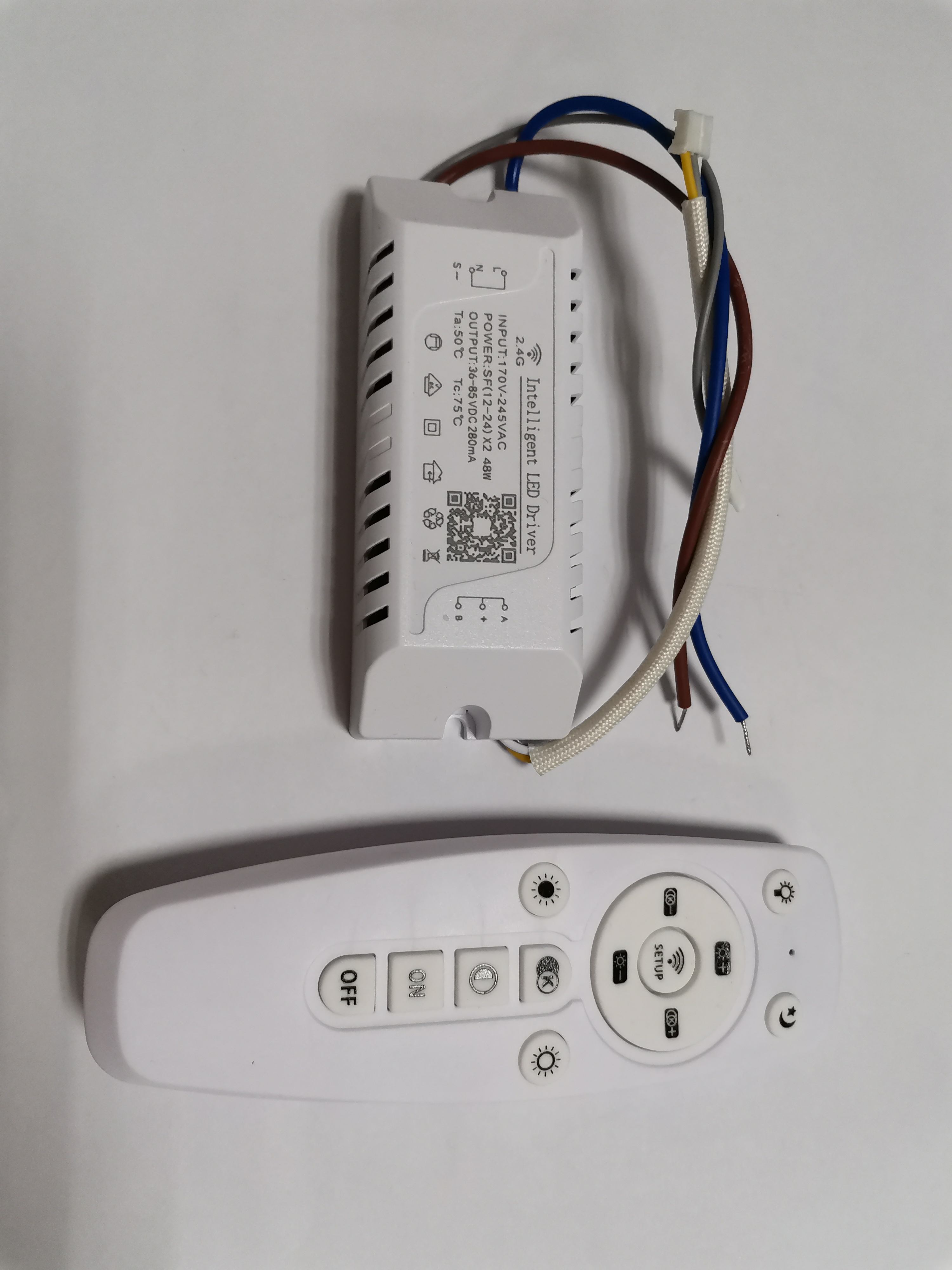 Tuya APP Gateway Compatible Zigbee Smart Dip Dimming Power Driver 2.4G contrôle et contrôleur d'application