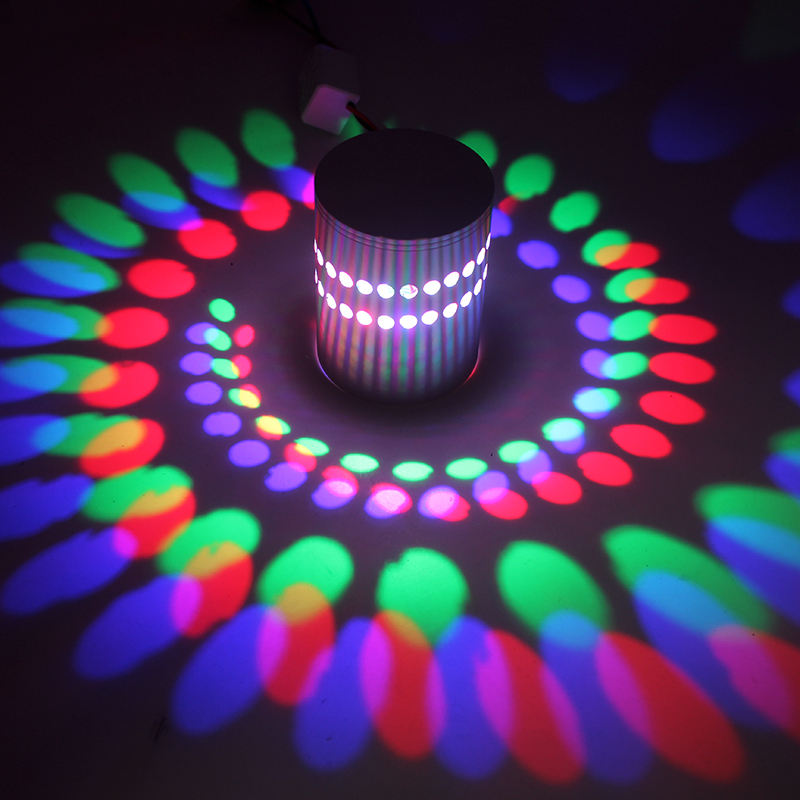Lumière mixte de l'applique murale à trou en spirale avec prix d'usine et veilleuse intérieure moderne fantaisie RVB avec télécommande