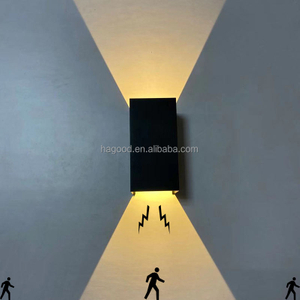 Nouveau haut et bas lampe Led moderne carré IP65 étanche extérieur maison applique murale haute qualité pas cher prix
