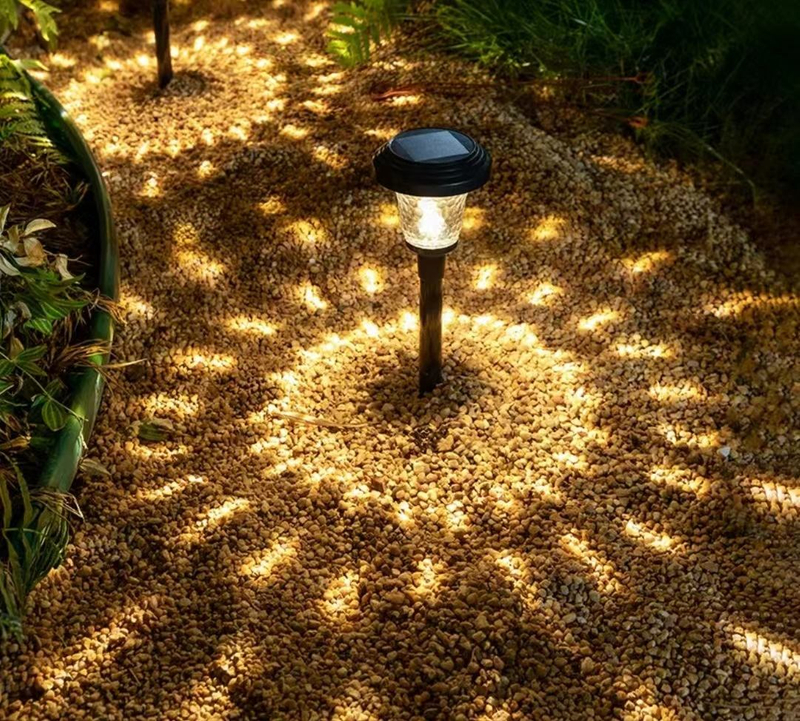 Batterie 600MA / 1000MA Lampe de pelouse solaire Lampe décorative solaire Lumière de jardin solaire Lumière de verre solaire Décoration de paysage de jardin Lampe de chemin insérée Polysilicium monocristallin
