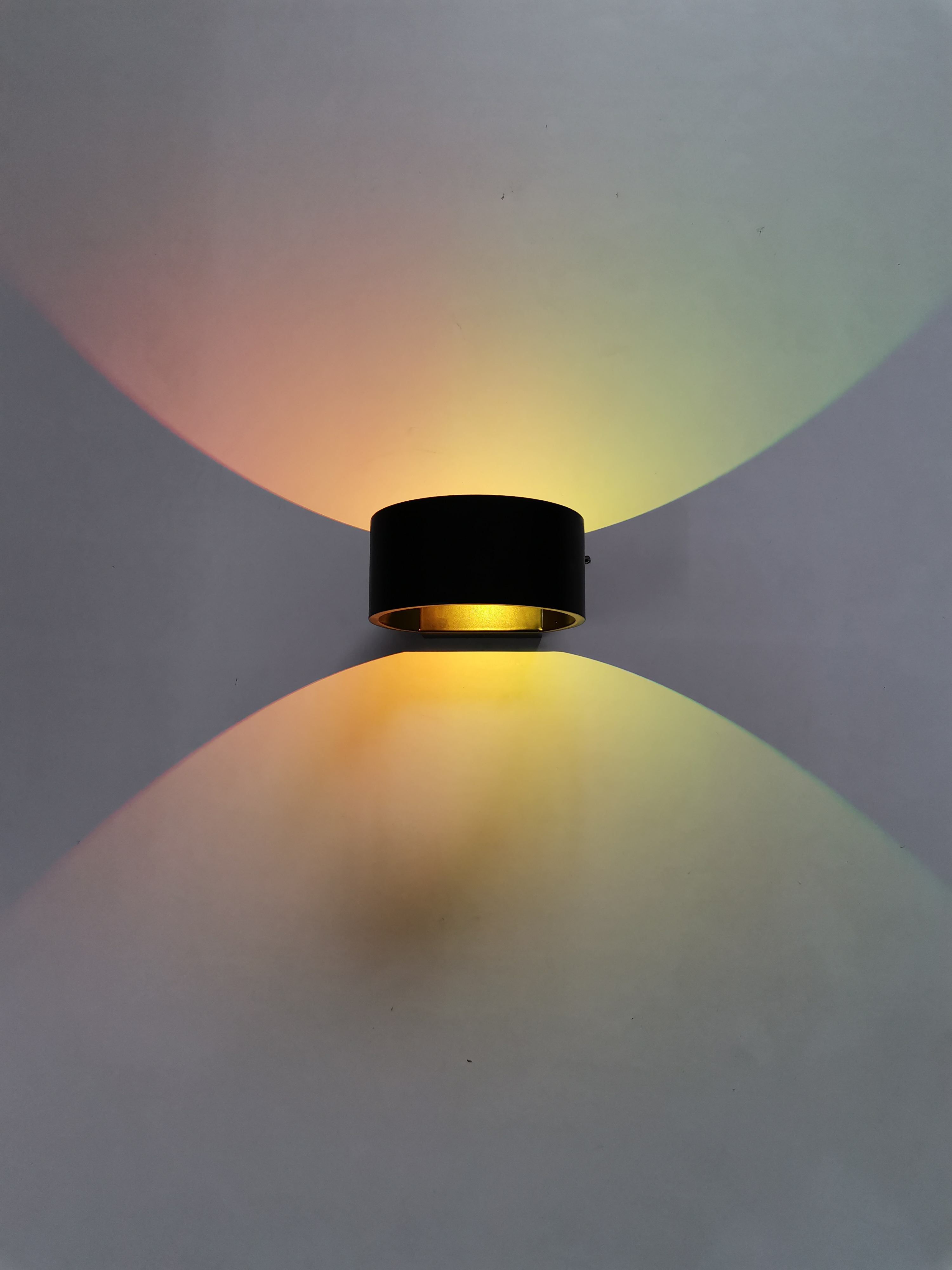 Applique murale circulaire 5W AC85-265V RGB avec contrôleur pour la décoration intérieure éclaire les lumières