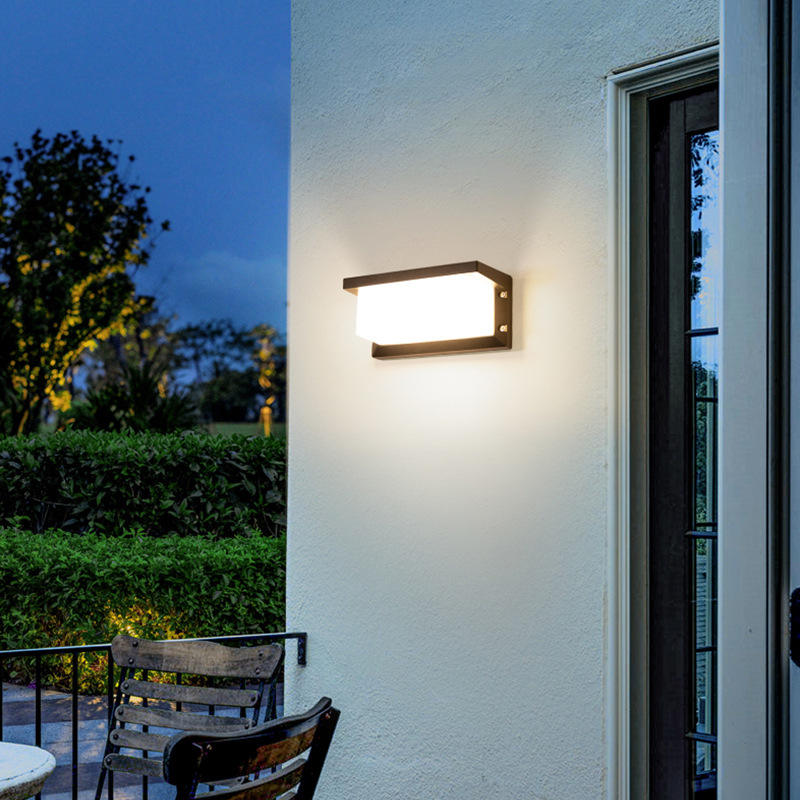 30W Super Bright Solar Lights 122led IP65 Étanche Lampe Solaire Intérieure Extérieure Avec Tête Réglable Large Angle D'éclairage