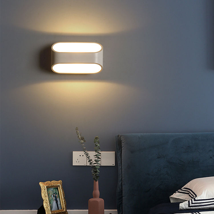 Nouvelle applique murale 5W RGB haut et bas lampe à baguette intérieure LED applique murale de fond pour la décoration de la maison et de l'hôtel