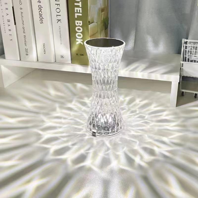 Lampe De Table En Acrylique Lampes De Table En Acrylique Lampe De Table En Acrylique Clair La Lampe De Table En Cristal Fournit Une Atmosphère Créative Petite Lampe De Nuit Décorative Lampe De Table Rechargeable