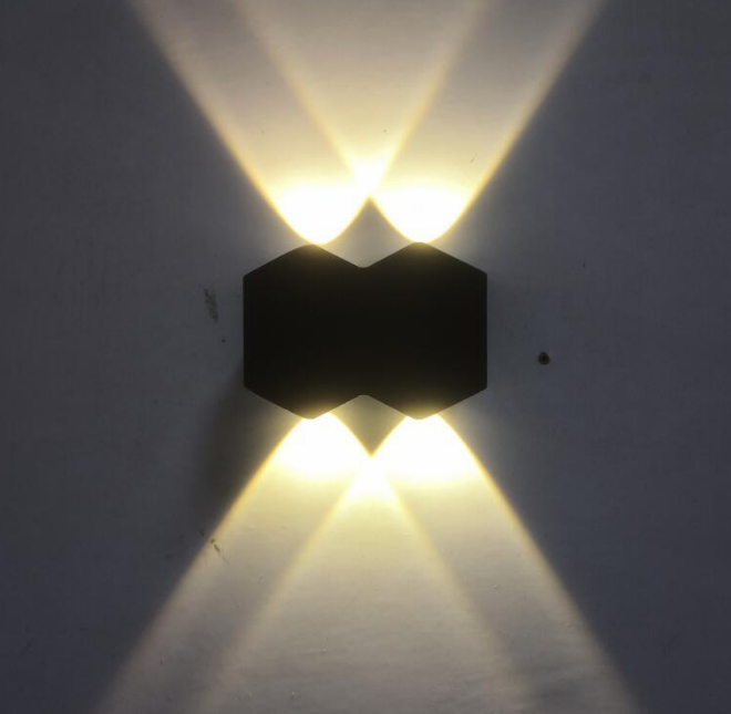 Lampe LED moderne quatre appliques murales étanches et lumière extérieure décorative