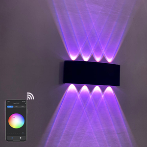  8W contrôlé par Alexa/google home applique murale extérieure APP télécommande compatible Bluetooth utilisé pour la lampe murale de barre lumière de fête