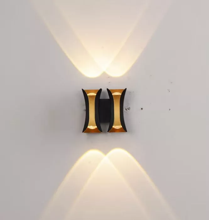 Nouveau étanche mur LED lampe extérieur intérieur balcon en aluminium porche jardin applique Villa applique murale Luminaire