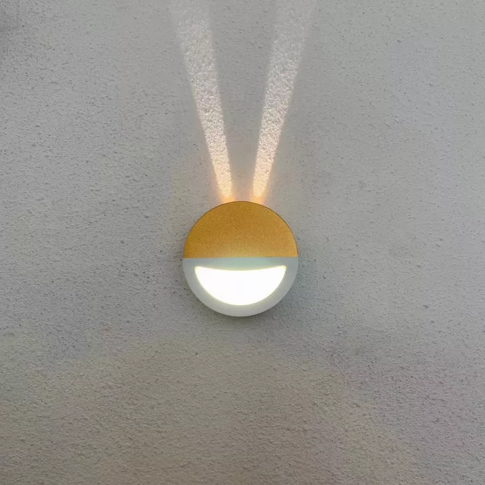 La lumière ronde créative moderne d'étoile a mené l'éclairage d'applique d'intérieur de lampe de mur