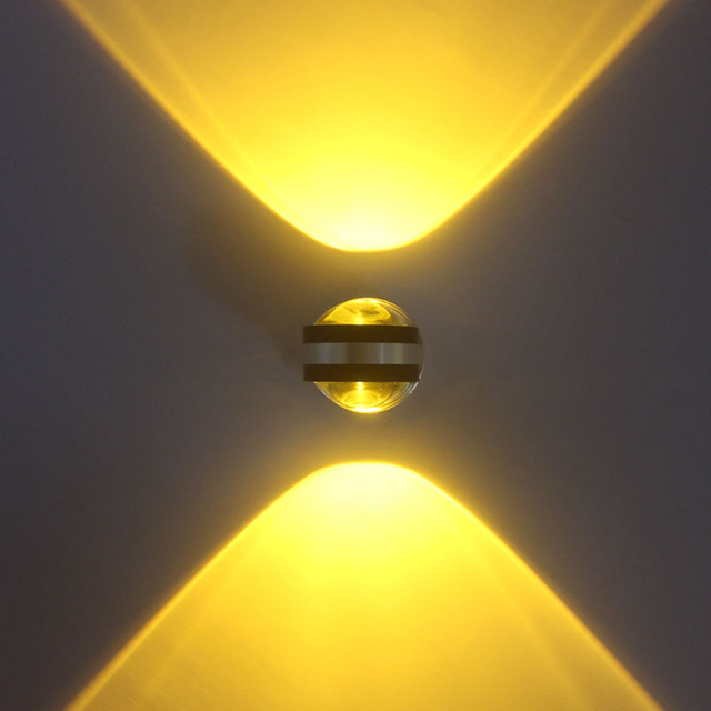 Nouveau haut et bas applique intérieure led applique murale décoration d'hôtel led lumière intérieure OEM scène RGB club nouveauté vogue