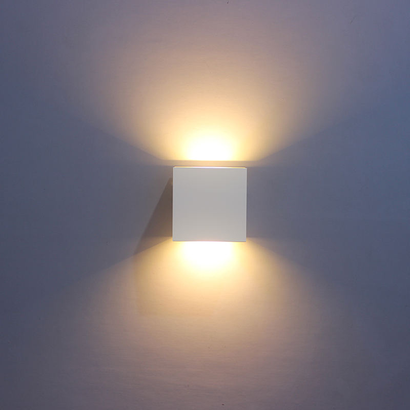Ip65 Led Wall Lamp Industrial COB Lampe de mur en aluminium étanche pour la décoration de jardin