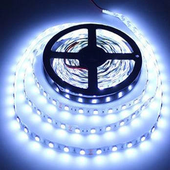 Offre spéciale bande lumineuse LED 5050 lumière RVB étanche avec contrôleur de clé 24/44