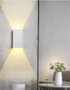 Applique murale LED 12W à l'extérieur de l'applique murale LED IP65 étanche lumières de cloison carrée en métal