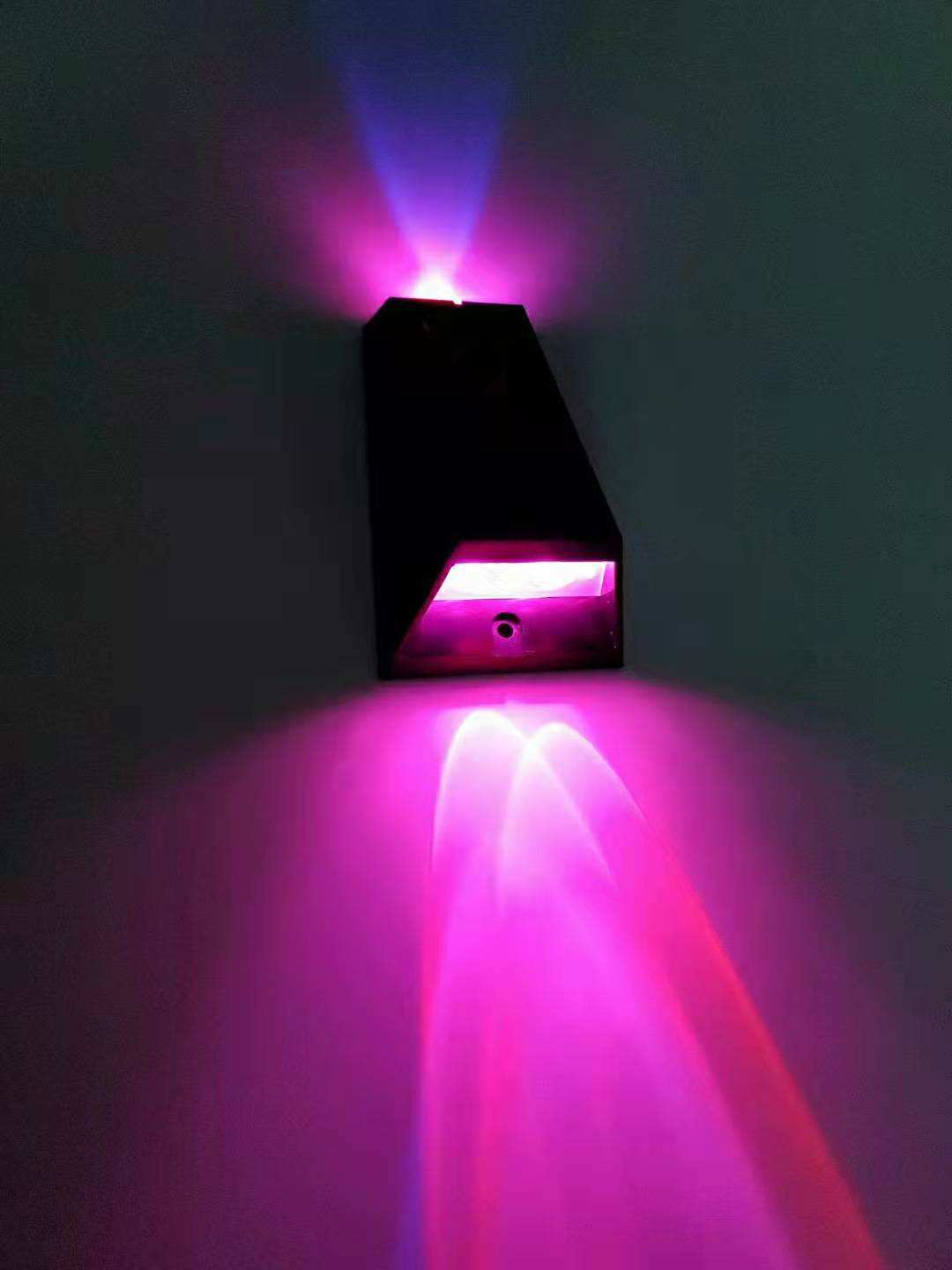 LED Solaire Alimenté Charge Lumière Extérieure Up Down Étanche Éclairage Mur Lampes Jardin Décoration Pont Clôture Paysage IP65 ABS