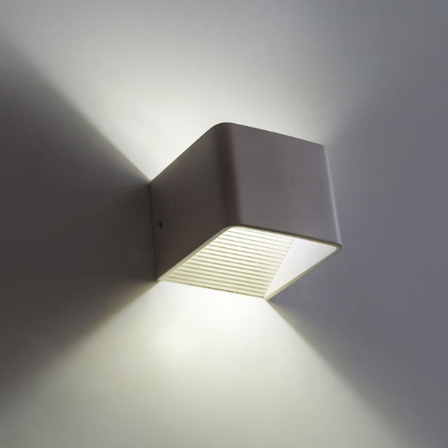 2.4G applique murale à lumière réglable applique murale cube applique murale de style européen applique murale cube en céramique avec contrôleur 20W applique murale intérieure couloir allée lampe bonne qualité et prix bas