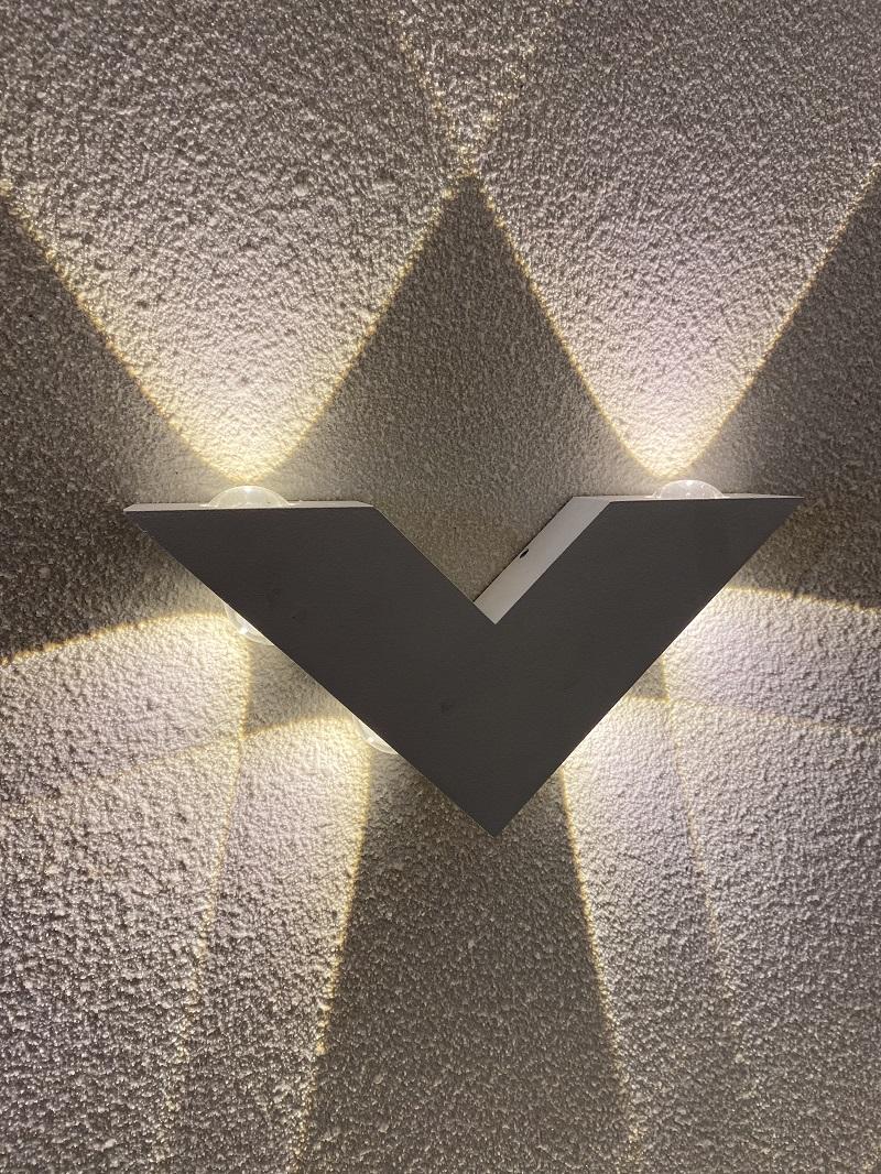 Applique murale décorative en forme de V à lumière led et applique murale moderne en aluminium pour lampe d'intérieur