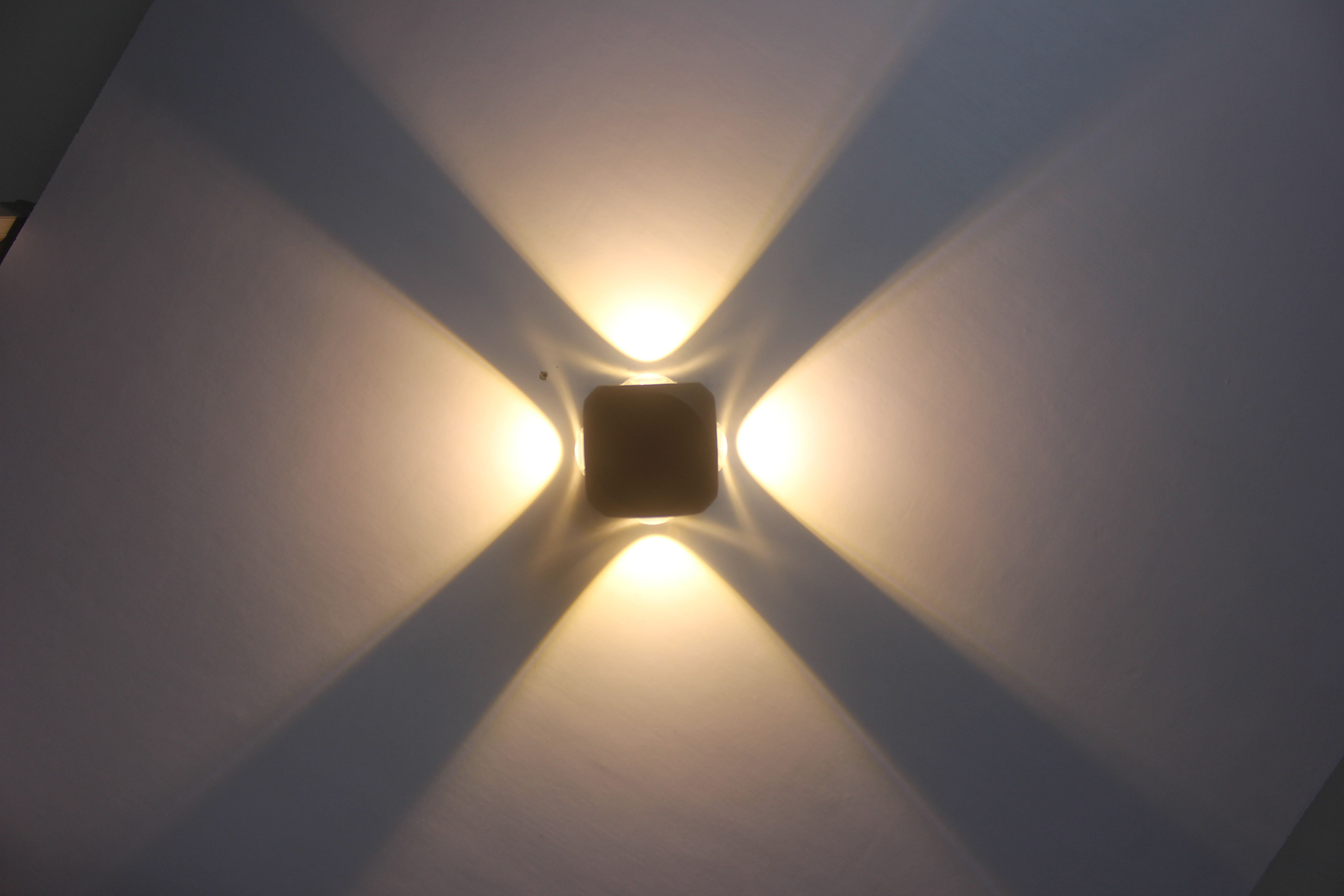 4W Led Applique Murale Extérieure Led Étanche Bâtiment Extérieur Porte Balcon Jardin Cour