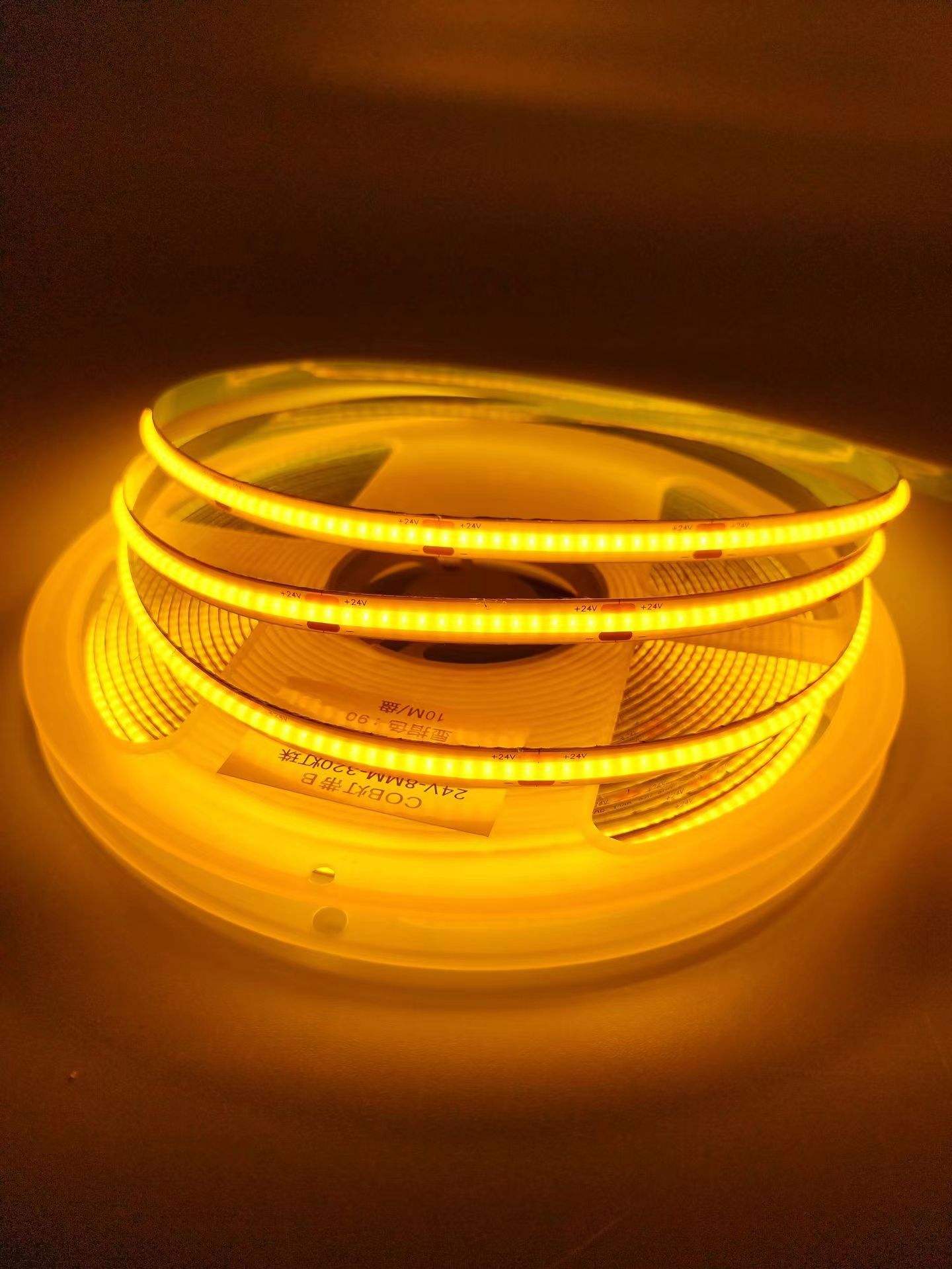 Lumière COB avec bande lumineuse douce auto-adhésive basse pression 12V 24V 2835 ligne flexible magique led bande lumineuse à eau bicolore