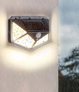 Meilleur escalier de jardin extérieur arrière-cour étanche IP67 énergie solaire 4 côtés éclairage applique murale 100LED capteur de mouvement led lumière solaire