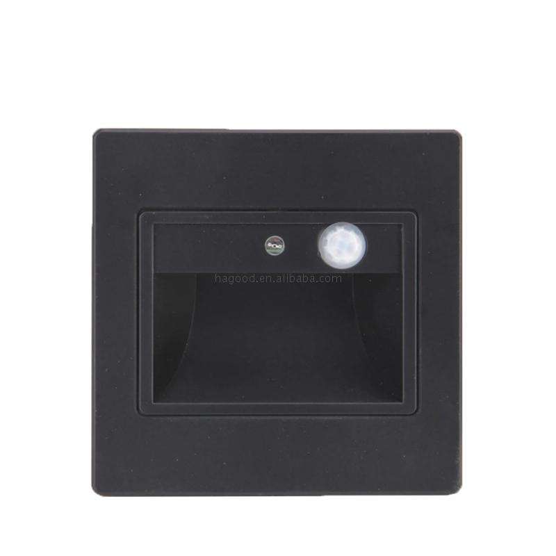 Usine pas cher prix détecteur de mouvement PIR + capteur de lumière veilleuse pour escaliers en échelle utilisant une lampe à pied en Stock