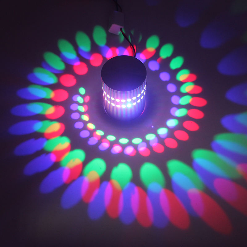 Lumière mixte de l'applique murale à trou en spirale avec prix d'usine et veilleuse intérieure moderne fantaisie RVB avec télécommande