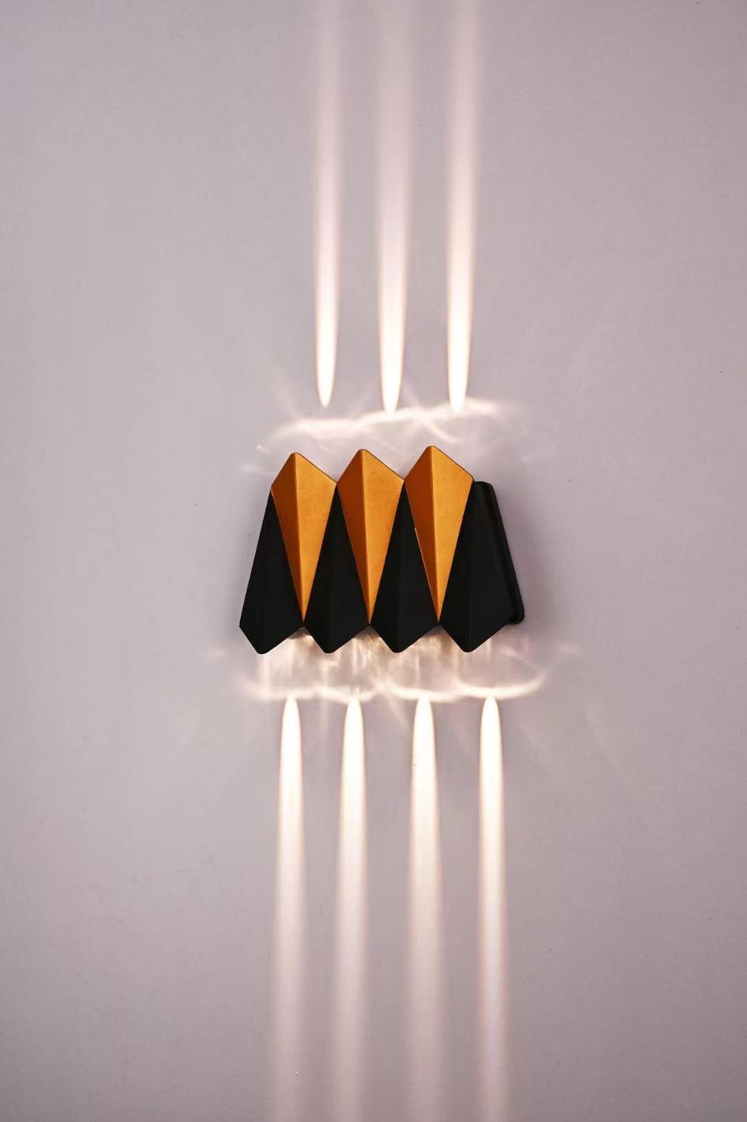 Noir extérieur IP65 étanche mur LED lumière haute lumen aluminium pas cher moderne jardin applique murale vente chaude pas de batterie murale