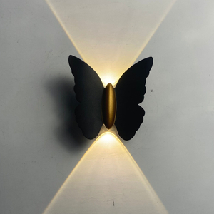 Lampe murale extérieure en forme de papillon vente chaude d'été IP65 applique murale étanche pour la lumière de support d'allée de décoration de jardin