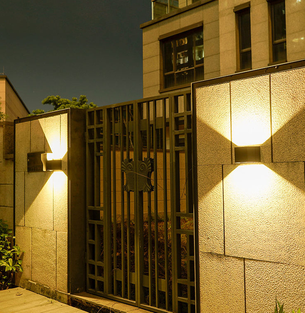 NOUVELLES appliques murales solaires extérieur étanche décoration de rue éclairage mural LED lampe de porche à énergie solaire pour Villa Patio jardin