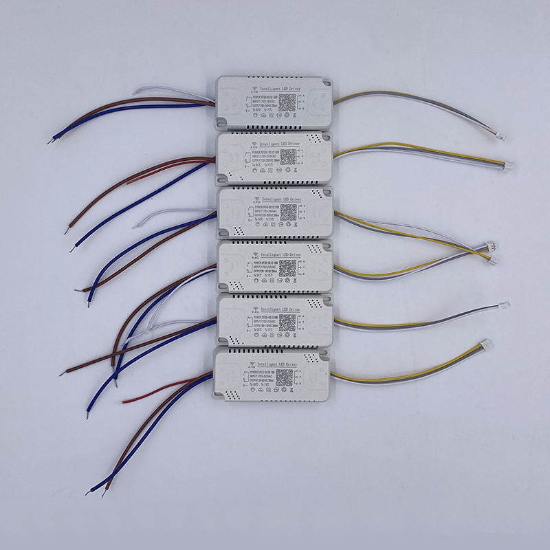 Transformateurs d'éclairage LED 2.4G Driver Alimentation pilote adaptateur led 4 voies 160-288W Coffre-fort de haute qualité 