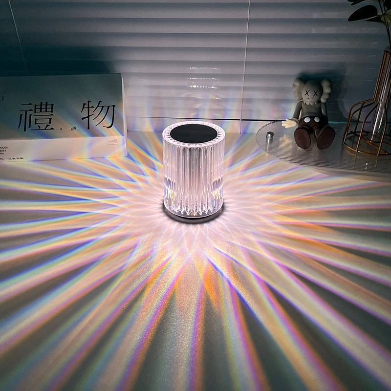 Amazon Hot-vente Acrylique Lampe De Table Cadeau De Vacances USB Lampe De Table Rechargeable 16 Changement De Couleur Télécommande Lampe De Table