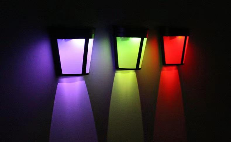 Usine extérieure étanche activée applique murale Led solaire applique murale capteur de mouvement lumières de jardin pour l'éclairage extérieur de la cour