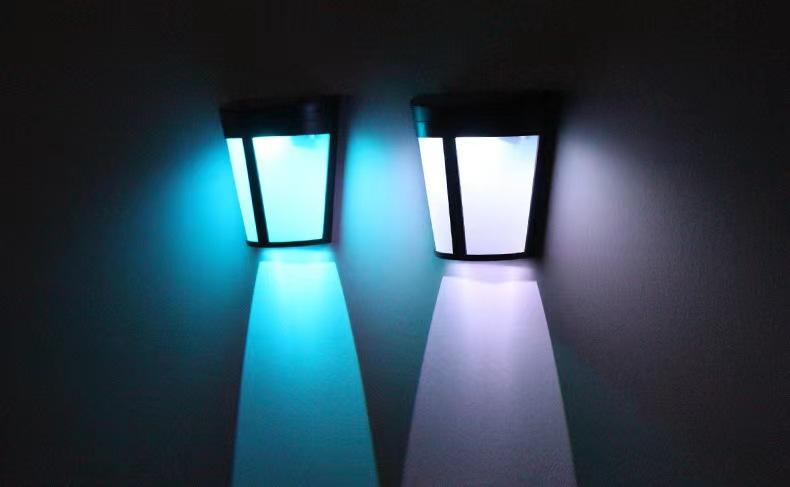 Usine extérieure étanche activée applique murale Led solaire applique murale capteur de mouvement lumières de jardin pour l'éclairage extérieur de la cour