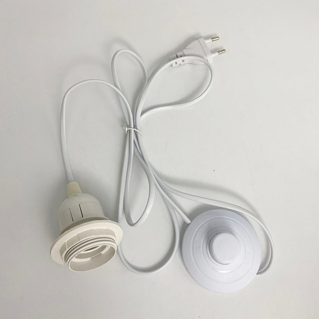 E27 Bases de lampe 1.8M 0.5 m2 Cordon d'alimentation EU Plug Holder Adaptateur Convertisseur ON / OFF Pour Ampoule Lampe CE 317 Demi-dent Sel de l'Himalaya